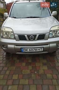 Позашляховик / Кросовер Nissan X-Trail 2005 в Рівному