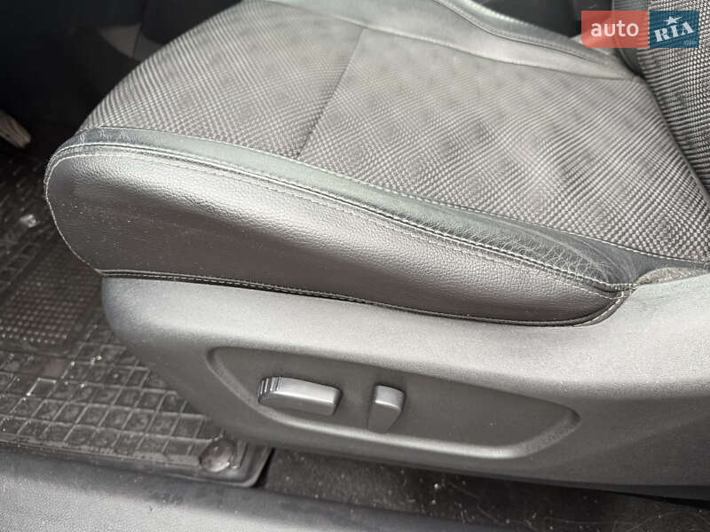 Позашляховик / Кросовер Nissan X-Trail 2015 в Старокостянтинові