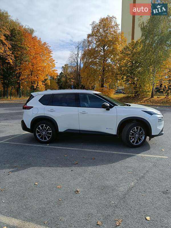 Внедорожник / Кроссовер Nissan X-Trail 2023 в Чернигове