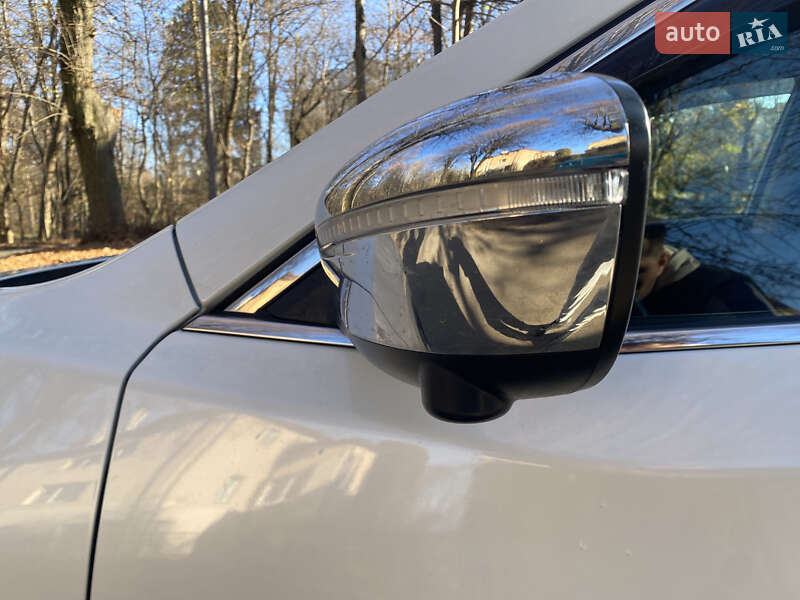 Внедорожник / Кроссовер Nissan X-Trail 2017 в Львове