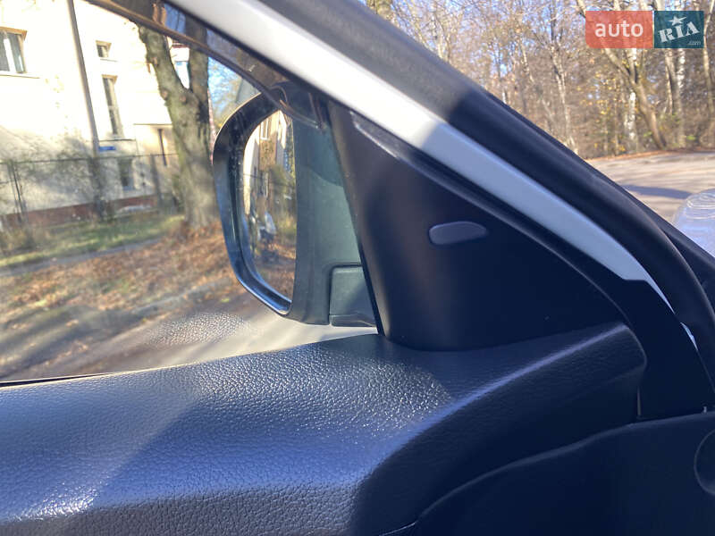 Внедорожник / Кроссовер Nissan X-Trail 2017 в Львове