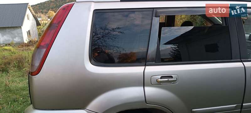 Внедорожник / Кроссовер Nissan X-Trail 2005 в Чорткове