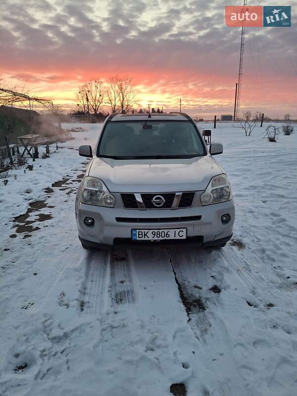 Внедорожник / Кроссовер Nissan X-Trail 2008 в Дубровице фото 2 Внедорожник / Кроссовер Nissan X-Trail 2008 в Дубровице