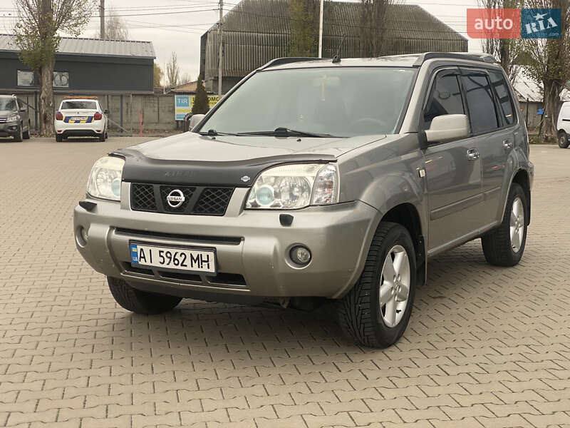 Внедорожник / Кроссовер Nissan X-Trail 2004 в Киеве