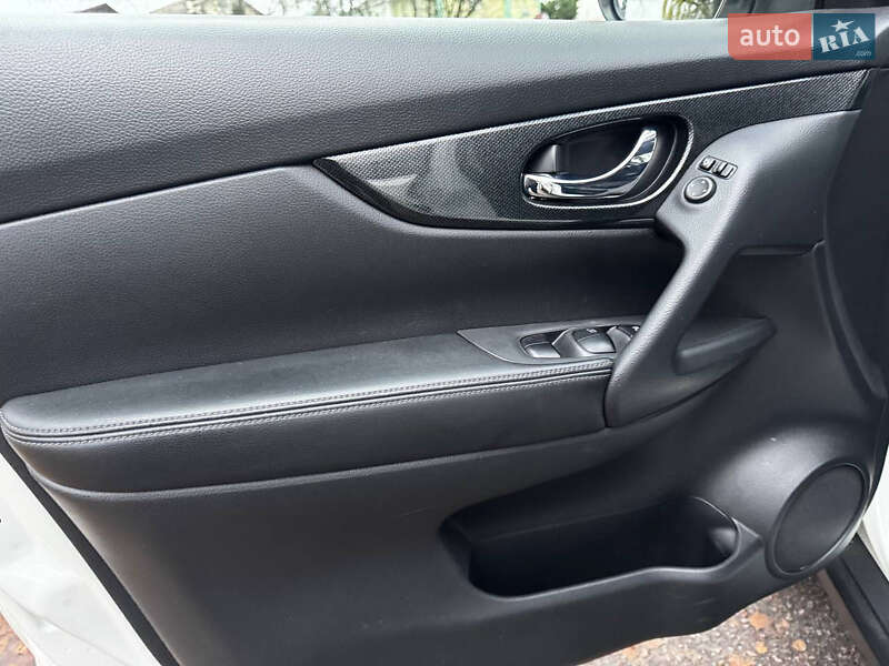 Внедорожник / Кроссовер Nissan X-Trail 2017 в Ахтырке