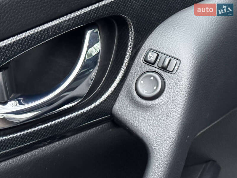 Внедорожник / Кроссовер Nissan X-Trail 2017 в Ахтырке