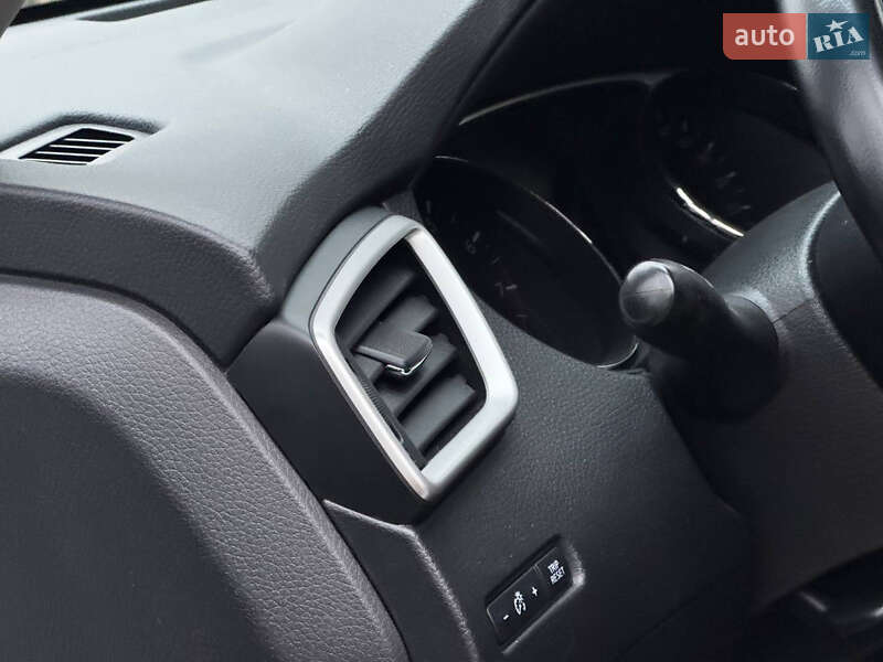 Внедорожник / Кроссовер Nissan X-Trail 2017 в Ахтырке