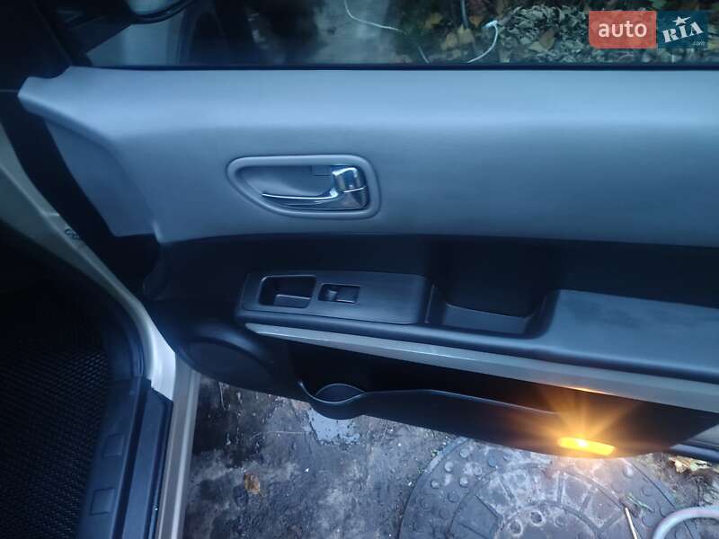 Внедорожник / Кроссовер Nissan X-Trail 2008 в Ромнах