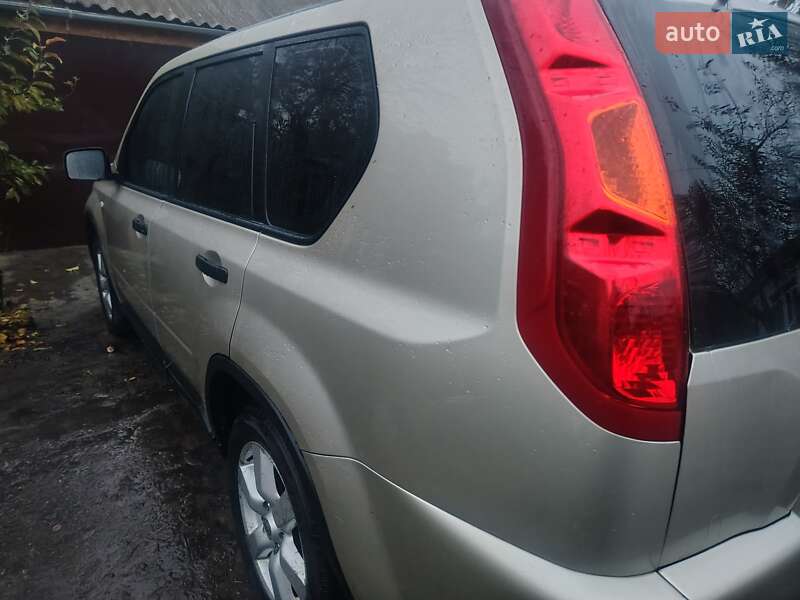 Внедорожник / Кроссовер Nissan X-Trail 2008 в Ромнах