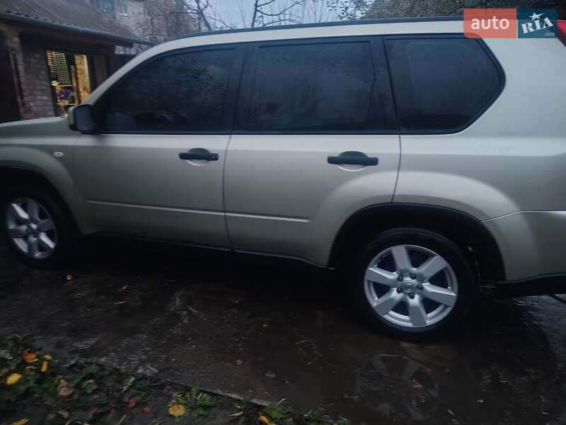 Внедорожник / Кроссовер Nissan X-Trail 2008 в Ромнах