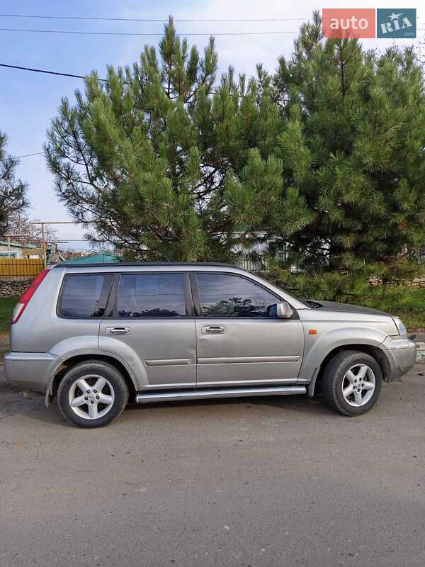 Внедорожник / Кроссовер Nissan X-Trail 2001 в Белгороде-Днестровском