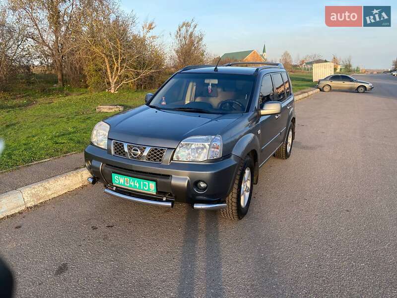 Внедорожник / Кроссовер Nissan X-Trail 2005 в Снигиревке