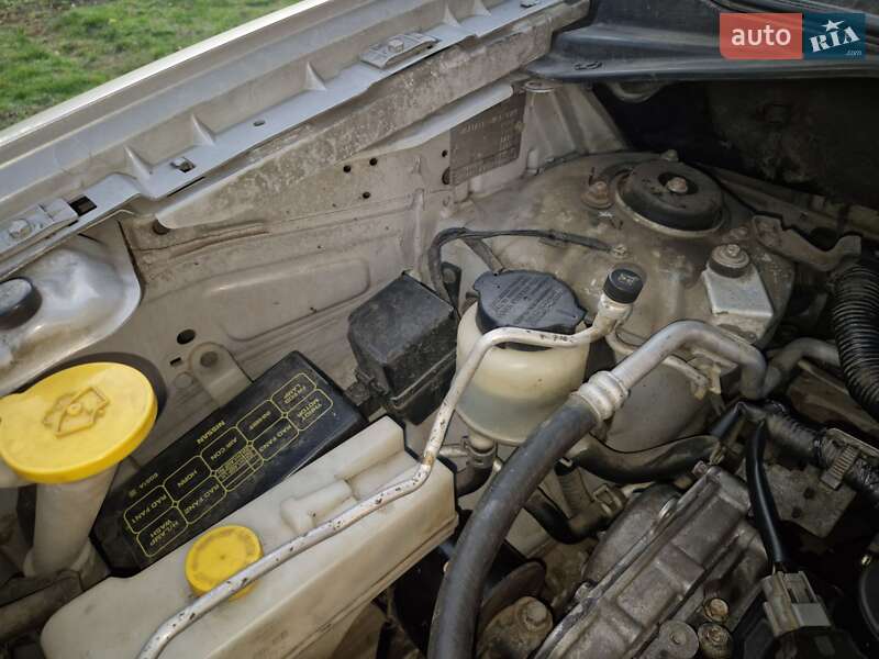 Внедорожник / Кроссовер Nissan X-Trail 2006 в Южноукраинске