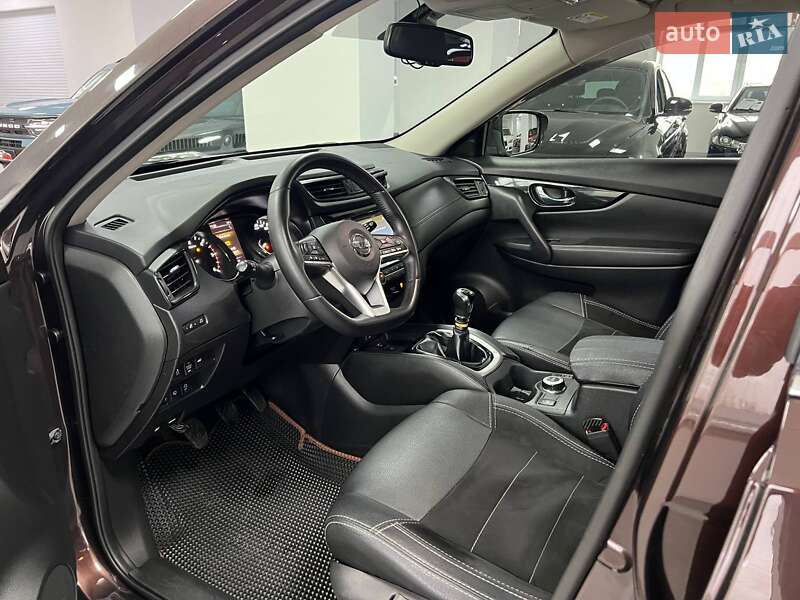 Внедорожник / Кроссовер Nissan X-Trail 2019 в Полтаве фото 5 Внедорожник / Кроссовер Nissan X-Trail 2019 в Полтаве