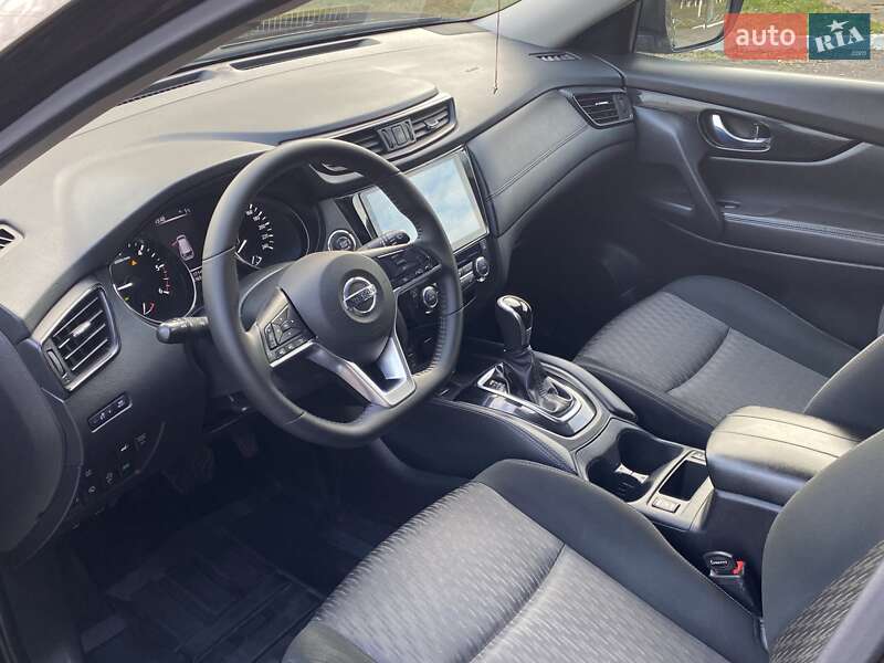 Внедорожник / Кроссовер Nissan X-Trail 2021 в Ромнах