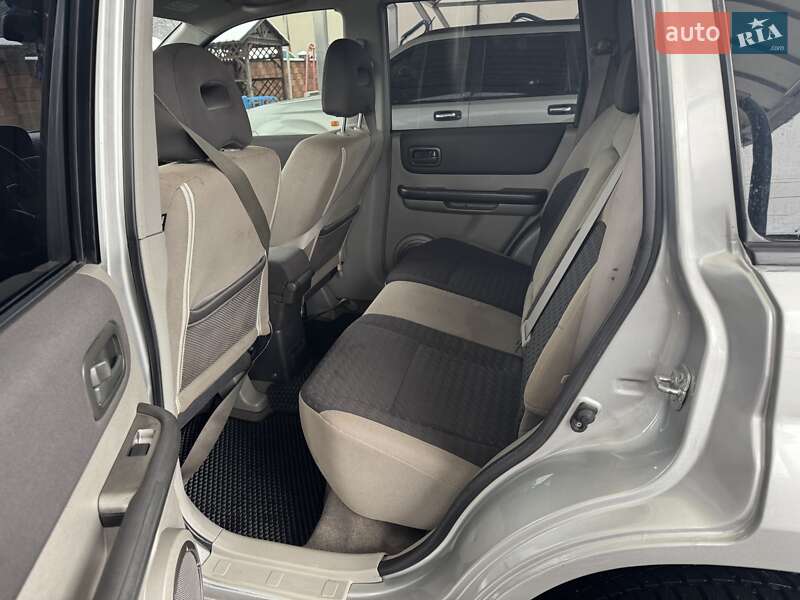 Внедорожник / Кроссовер Nissan X-Trail 2004 в Ровно