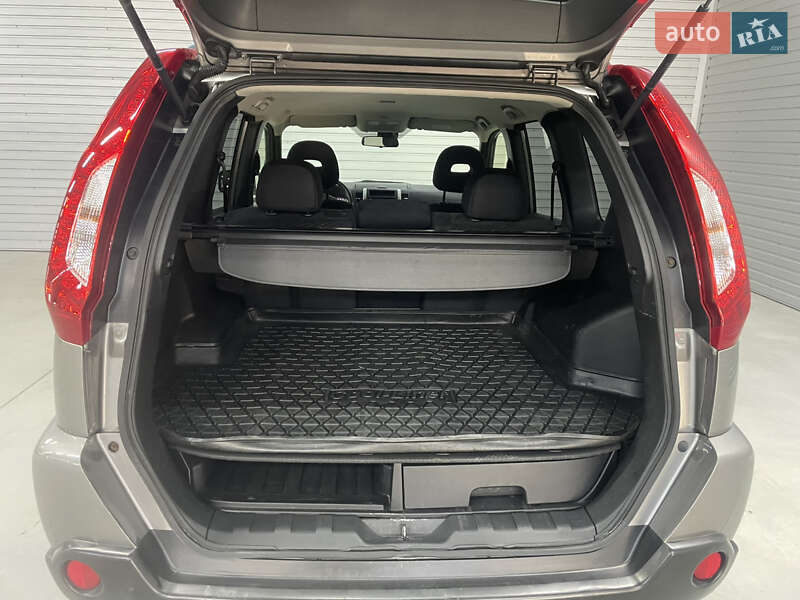 Внедорожник / Кроссовер Nissan X-Trail 2012 в Стрые