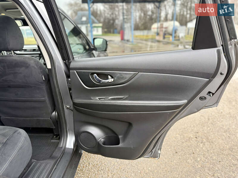 Внедорожник / Кроссовер Nissan X-Trail 2014 в Калуше