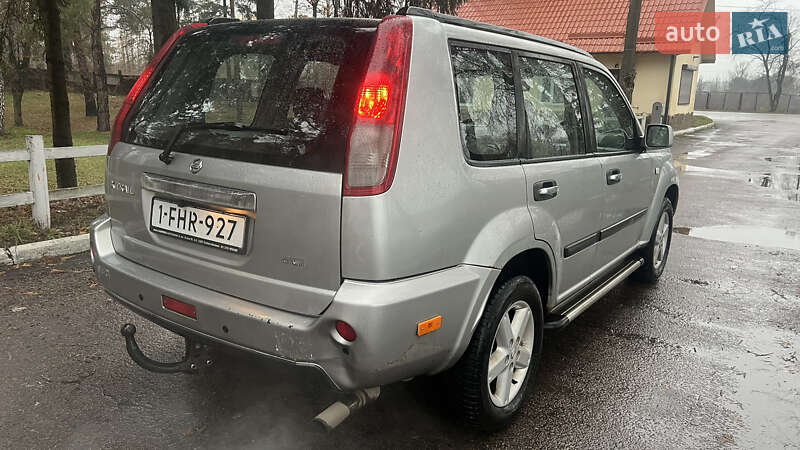 Внедорожник / Кроссовер Nissan X-Trail 2004 в Киеве