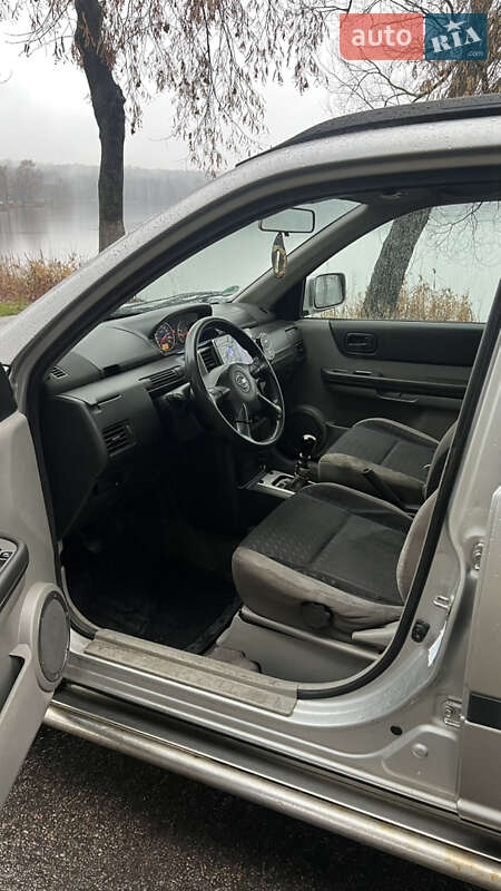 Внедорожник / Кроссовер Nissan X-Trail 2004 в Киеве