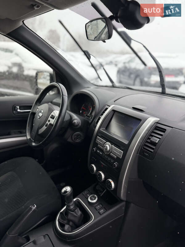 Внедорожник / Кроссовер Nissan X-Trail 2012 в Ровно