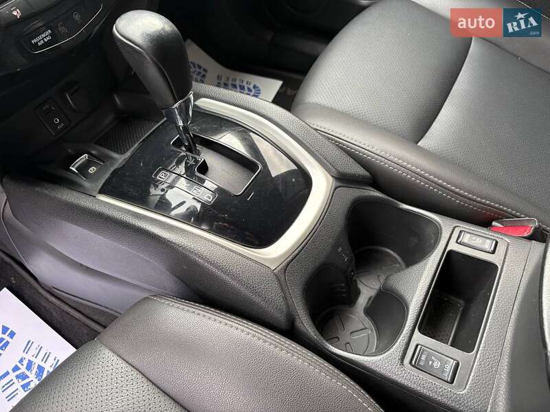 Внедорожник / Кроссовер Nissan X-Trail 2016 в Виннице