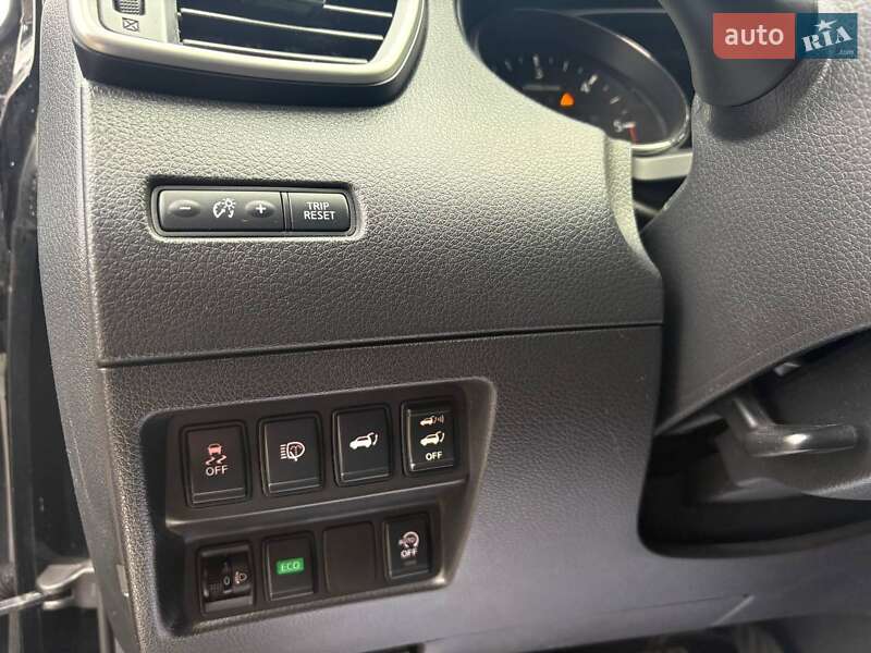 Внедорожник / Кроссовер Nissan X-Trail 2016 в Виннице