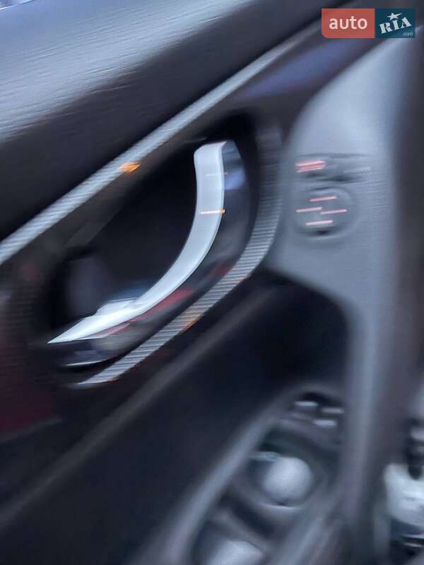 Позашляховик / Кросовер Nissan X-Trail 2014 в Ужгороді фото 16 Позашляховик / Кросовер Nissan X-Trail 2014 в Ужгороді