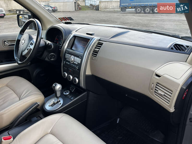 Внедорожник / Кроссовер Nissan X-Trail 2011 в Луцке