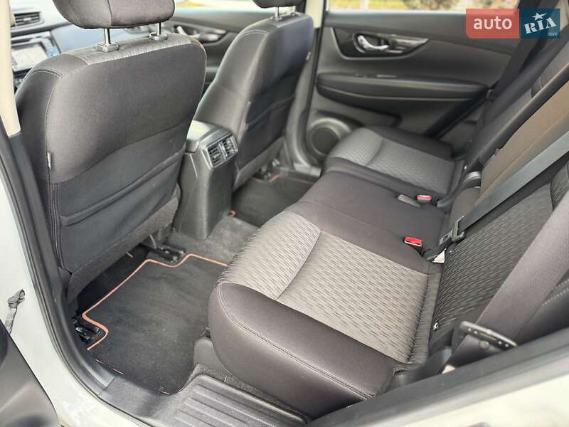 Внедорожник / Кроссовер Nissan X-Trail 2017 в Киеве