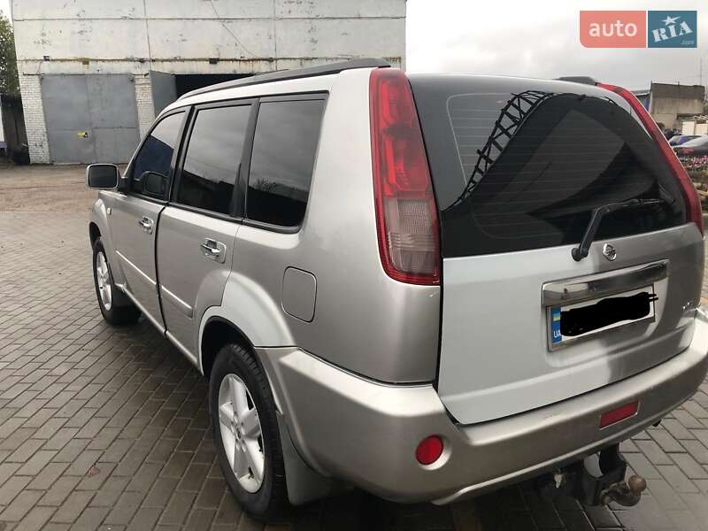 Позашляховик / Кросовер Nissan X-Trail 2004 в Запоріжжі фото 3 Позашляховик / Кросовер Nissan X-Trail 2004 в Запоріжжі