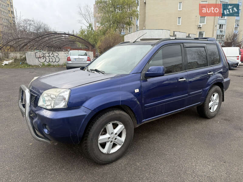 Позашляховик / Кросовер Nissan X-Trail 2004 в Києві