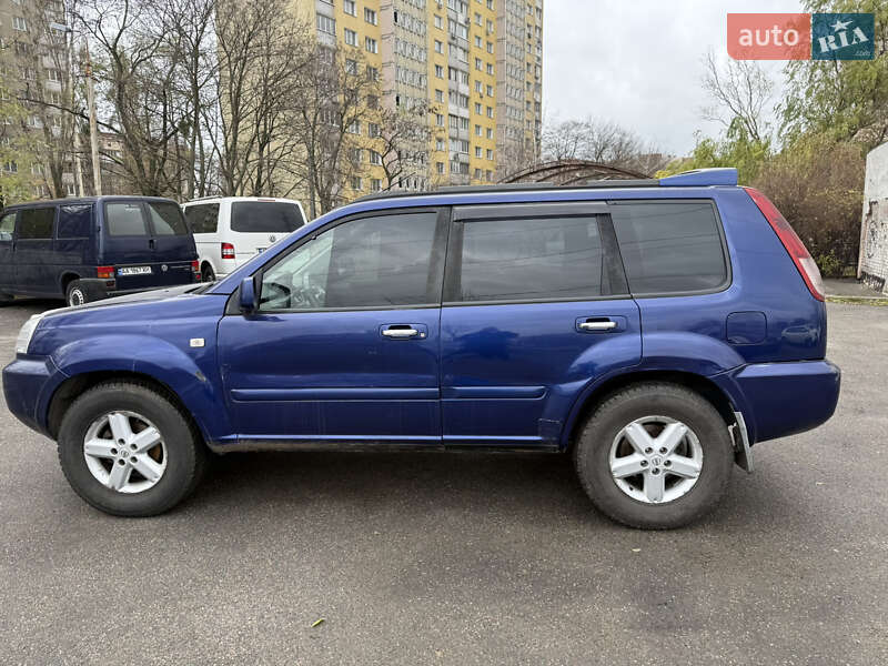 Позашляховик / Кросовер Nissan X-Trail 2004 в Києві