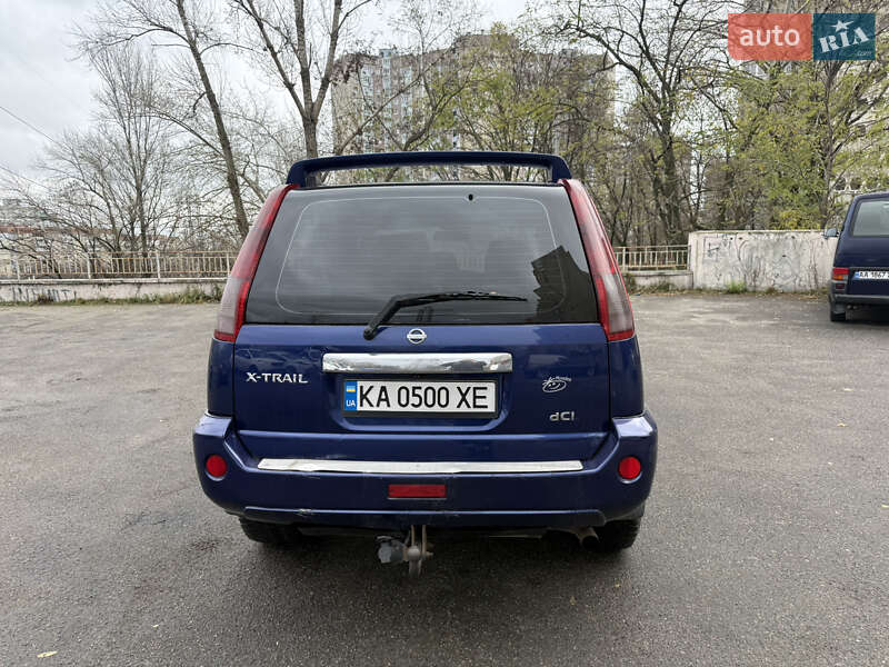 Позашляховик / Кросовер Nissan X-Trail 2004 в Києві