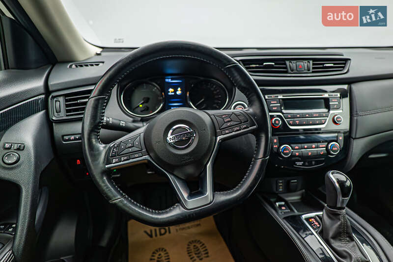 Внедорожник / Кроссовер Nissan X-Trail 2019 в Киеве