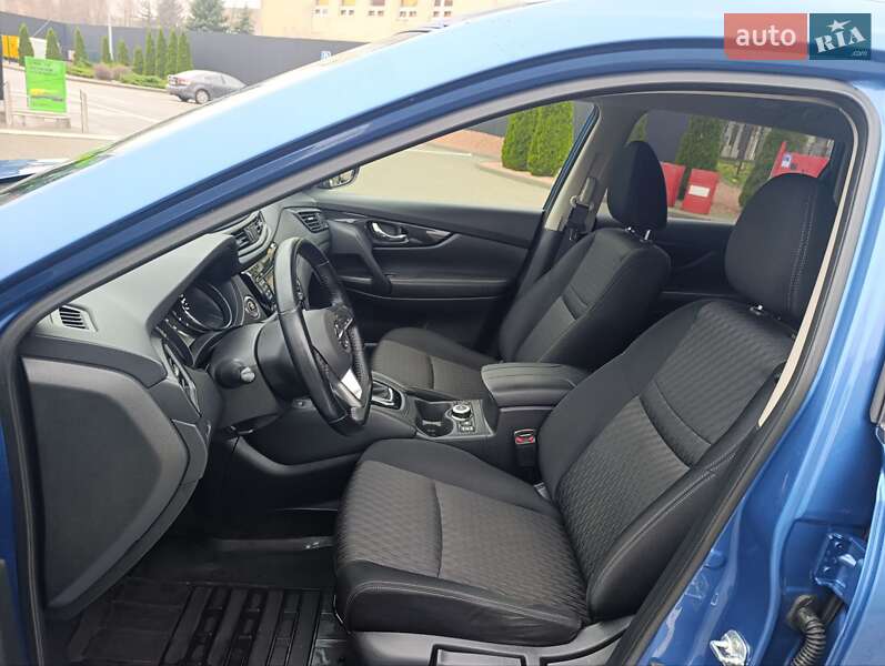 Позашляховик / Кросовер Nissan X-Trail 2017 в Черкасах