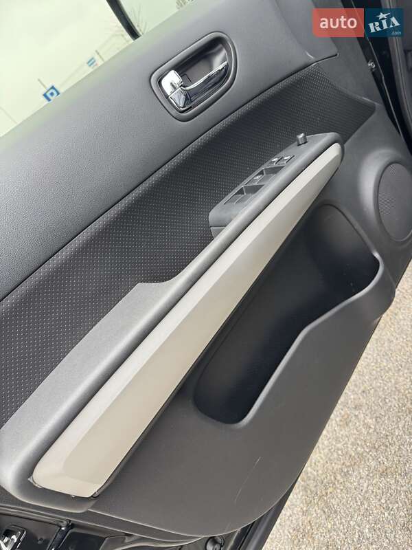 Внедорожник / Кроссовер Nissan X-Trail 2012 в Днепре фото 42 Внедорожник / Кроссовер Nissan X-Trail 2012 в Днепре