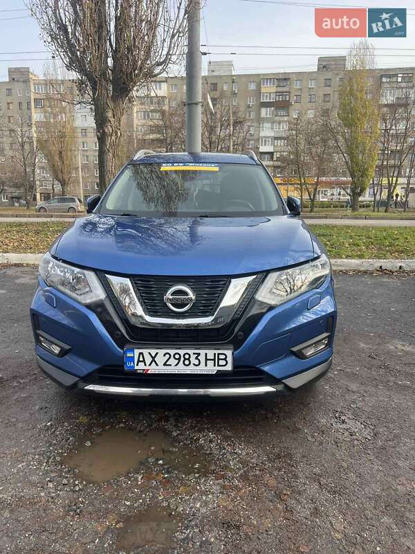 Внедорожник / Кроссовер Nissan X-Trail 2017 в Харькове