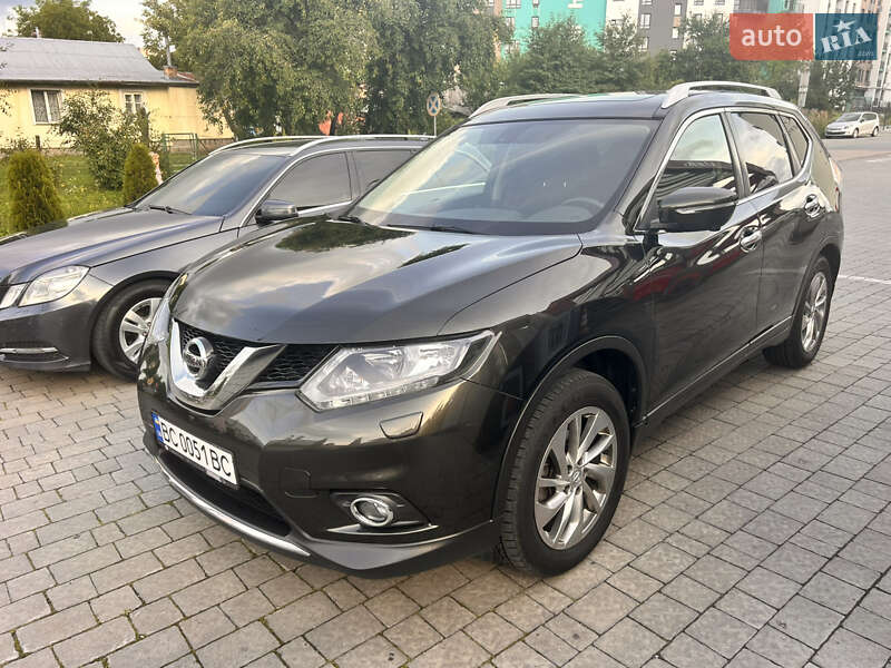 Внедорожник / Кроссовер Nissan X-Trail 2017 в Львове