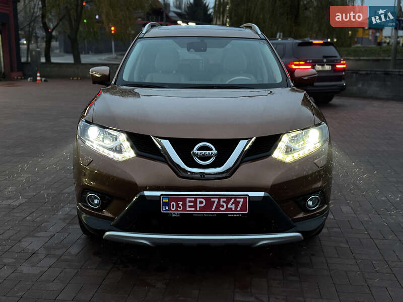 Внедорожник / Кроссовер Nissan X-Trail 2015 в Ровно