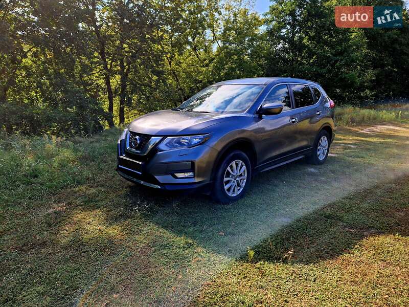 Внедорожник / Кроссовер Nissan X-Trail 2018 в Сумах