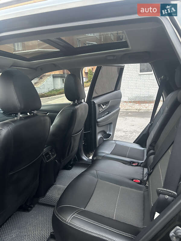 Внедорожник / Кроссовер Nissan X-Trail 2017 в Белой Церкви