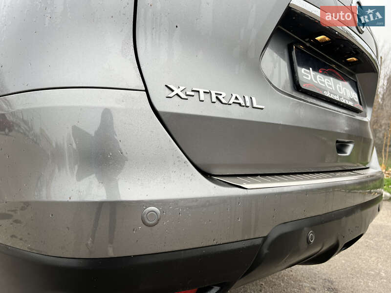 Внедорожник / Кроссовер Nissan X-Trail 2014 в Николаеве