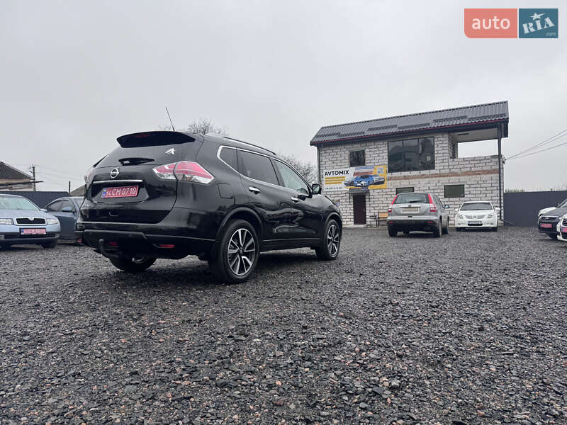 Внедорожник / Кроссовер Nissan X-Trail 2015 в Звенигородке