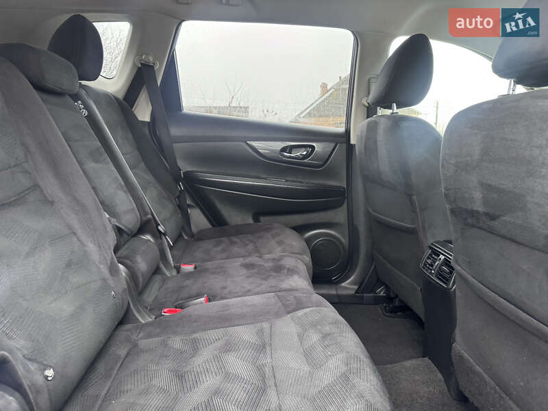 Внедорожник / Кроссовер Nissan X-Trail 2015 в Звенигородке