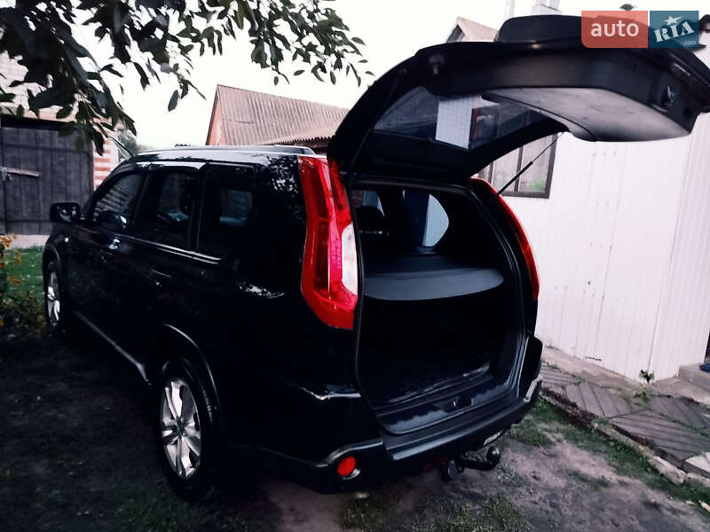 Внедорожник / Кроссовер Nissan X-Trail 2013 в Сумах