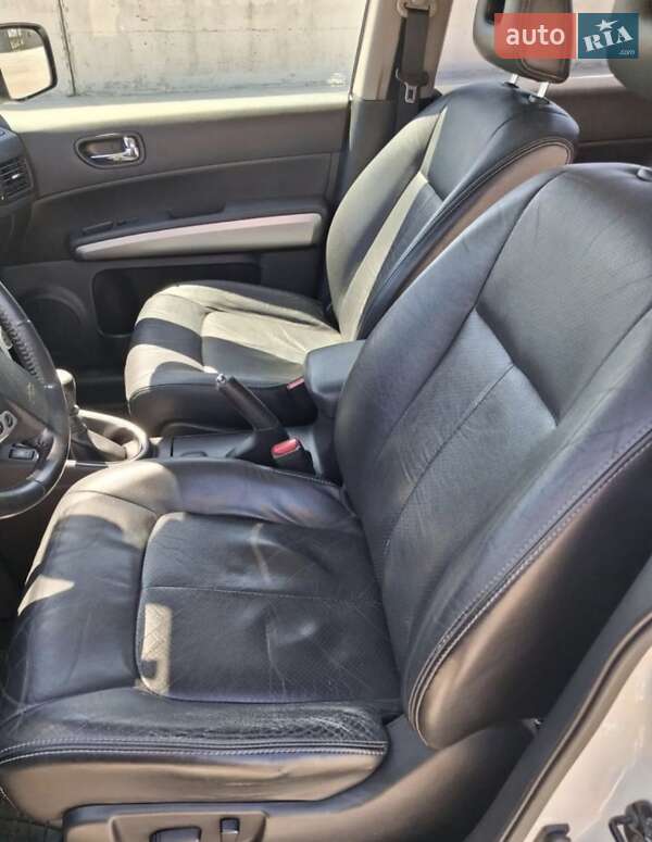 Внедорожник / Кроссовер Nissan X-Trail 2001 в Днепре