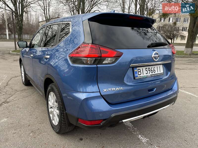 Позашляховик / Кросовер Nissan X-Trail 2017 в Києві