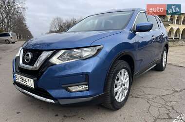 Внедорожник / Кроссовер Nissan X-Trail 2017 в Киеве