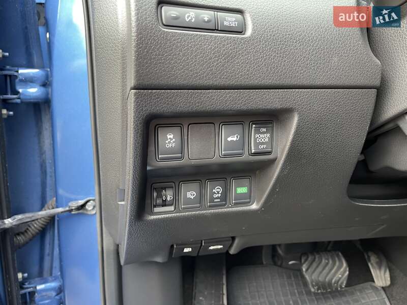 Позашляховик / Кросовер Nissan X-Trail 2017 в Києві